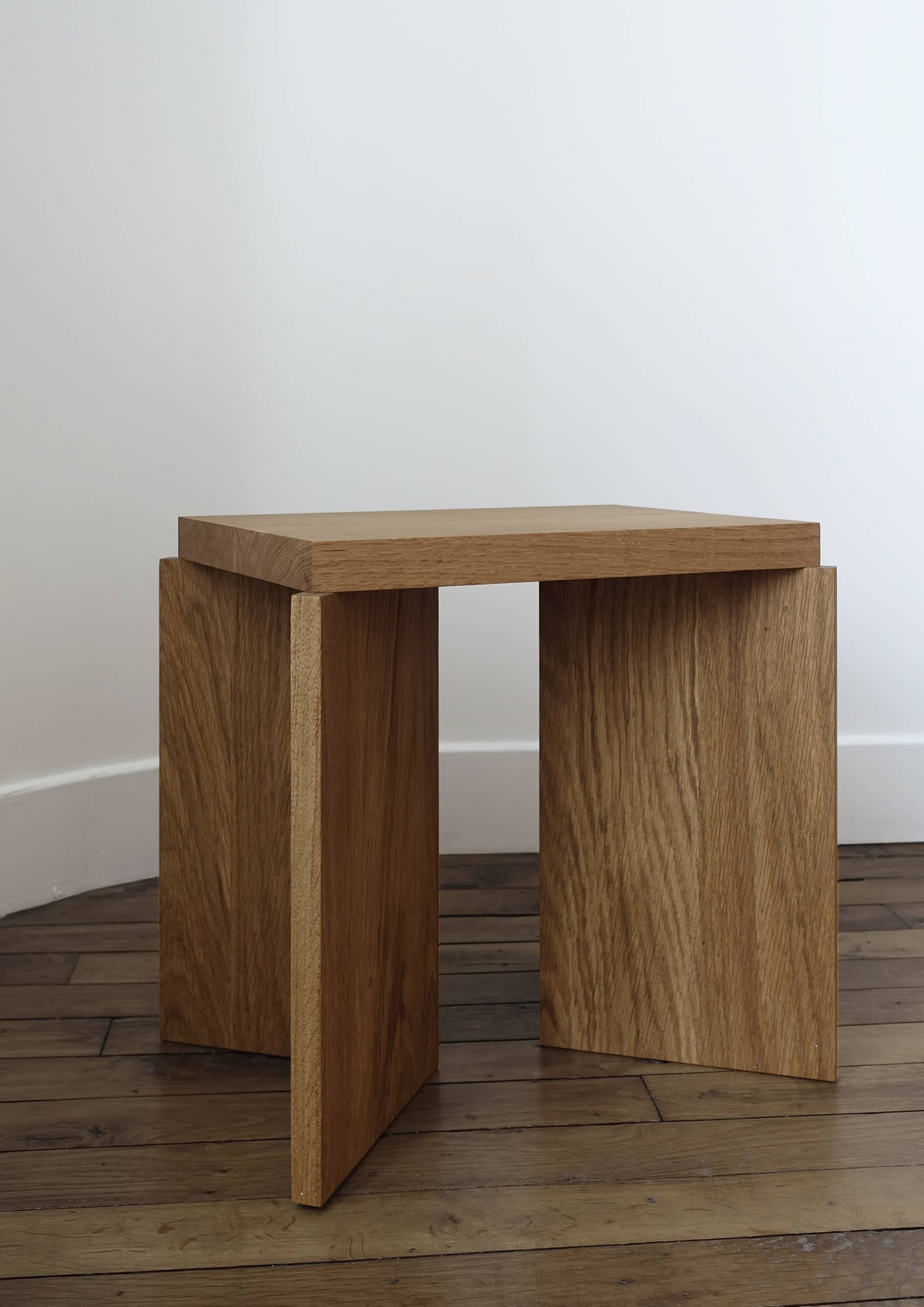 figures_ile_furniture_stool_small_serie